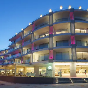 https://one-ibiza-suites.balearic-islands.net